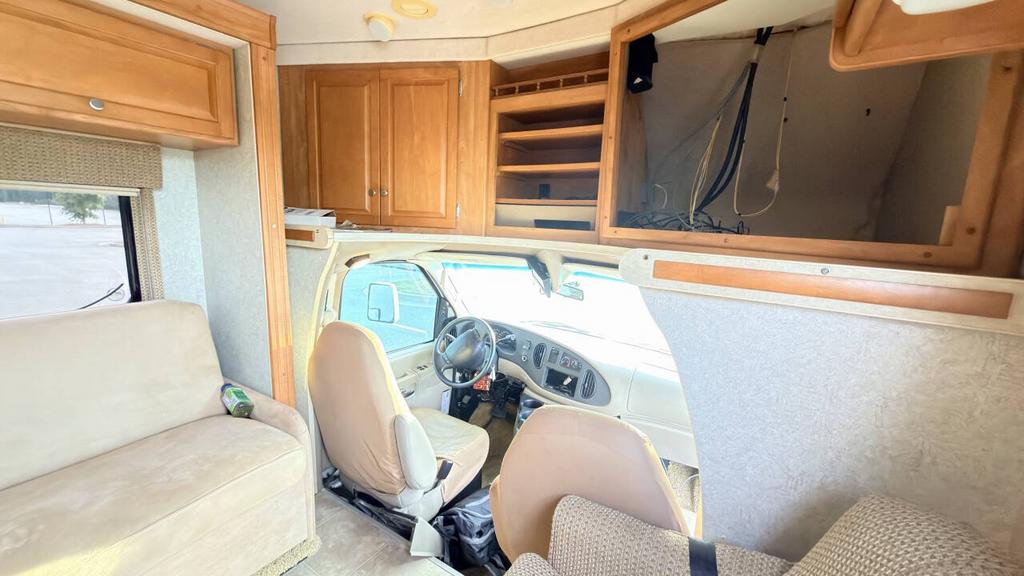 2008 Ford E-450 - $17,500