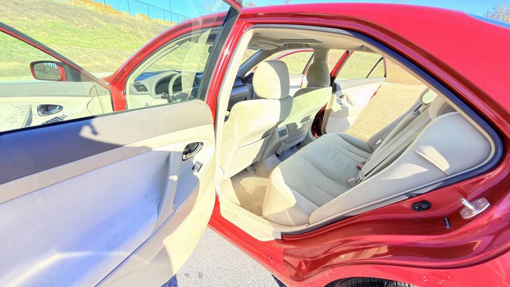 2009 Toyota Camry - $3,900
