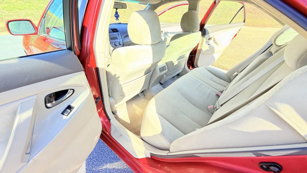 2009 Toyota Camry - $3,900