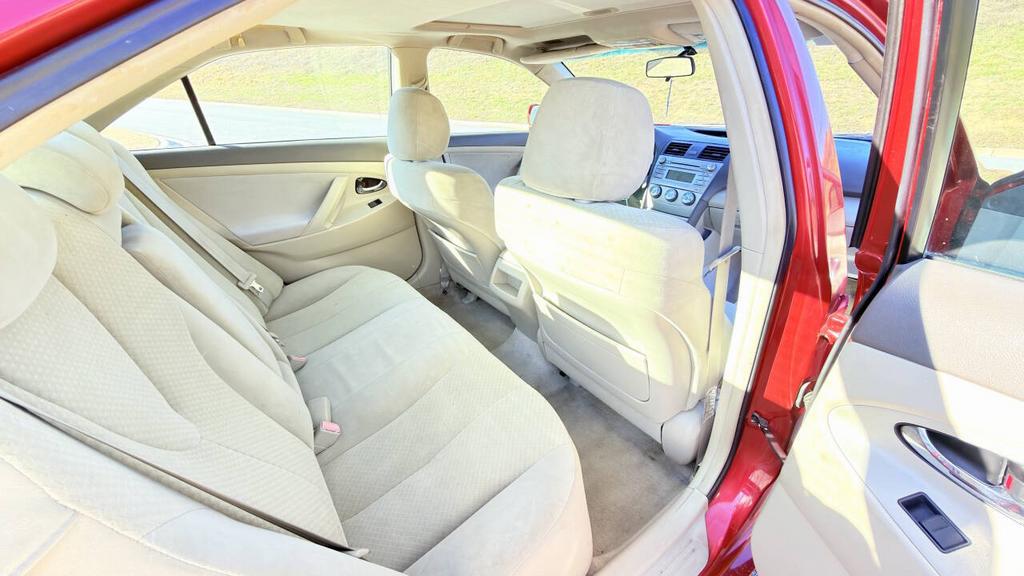 2009 Toyota Camry - $3,900