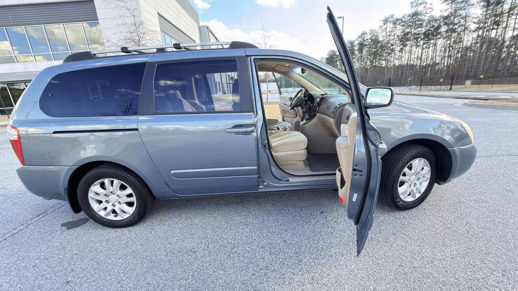 2007 Kia Sedona - $5,300