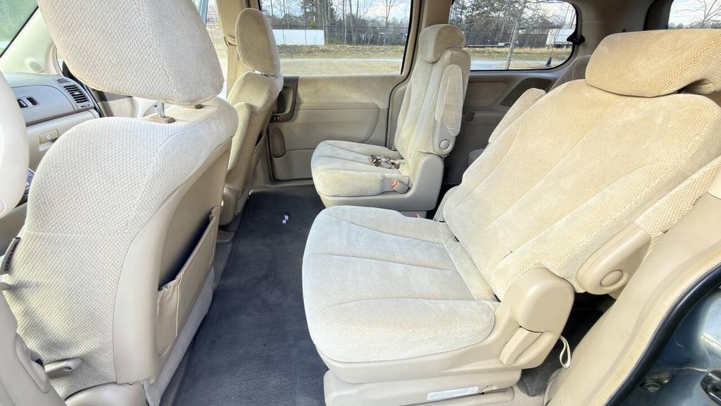 2007 Kia Sedona - $5,300