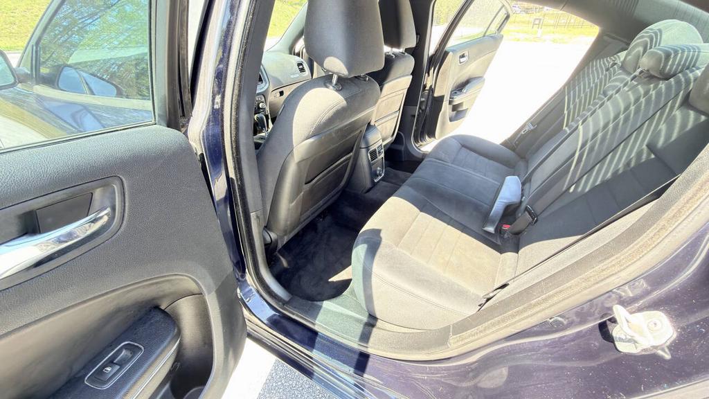 2011 Dodge Charger - $7,500