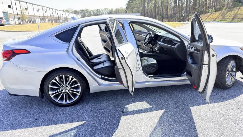 2015 Hyundai Genesis - $7,500