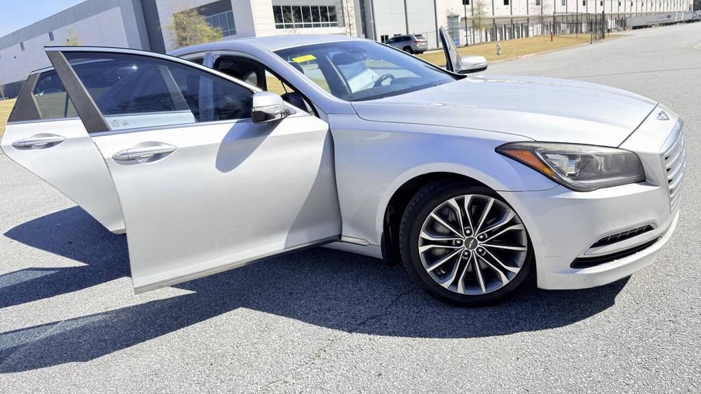 2015 Hyundai Genesis - $7,500