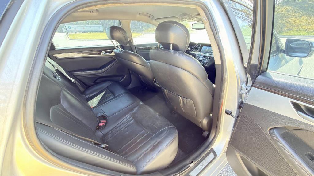 2015 Hyundai Genesis - $7,500