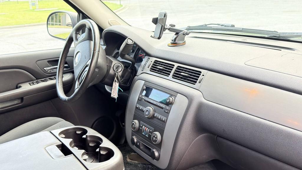 2008 Chevrolet Suburban - $5,500