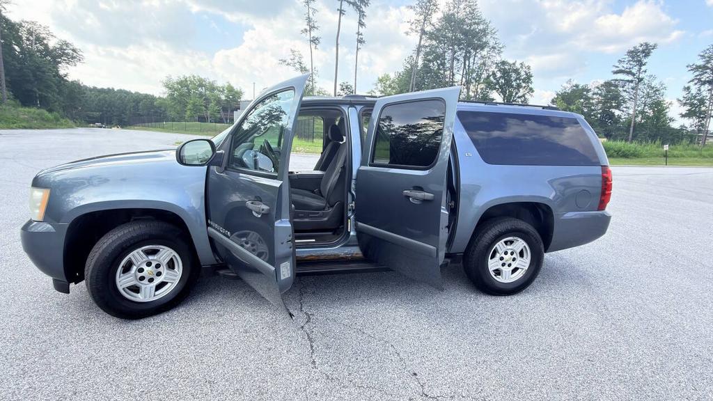 2008 Chevrolet Suburban - $5,500