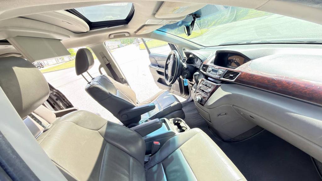 2013 Honda Odyssey - $4,500