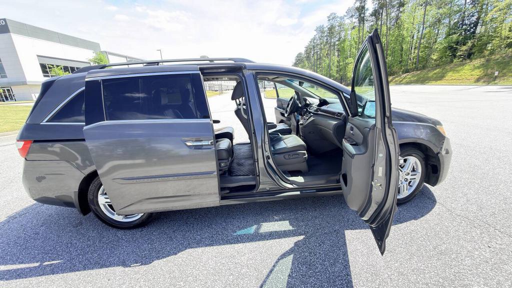 2013 Honda Odyssey - $4,500