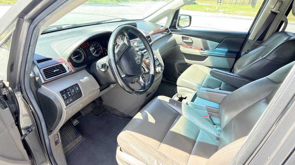 2013 Honda Odyssey - $4,500