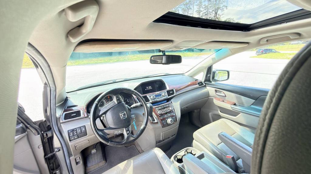 2013 Honda Odyssey - $4,500