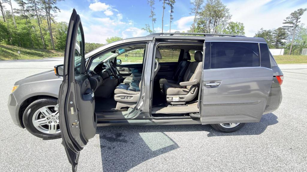 2013 Honda Odyssey - $4,500