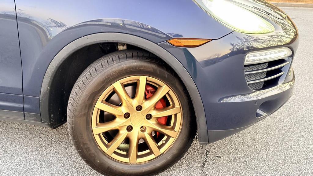 2011 Porsche Cayenne - $7,500