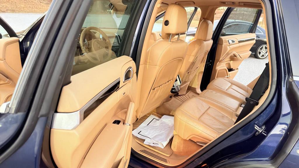 2011 Porsche Cayenne - $7,500