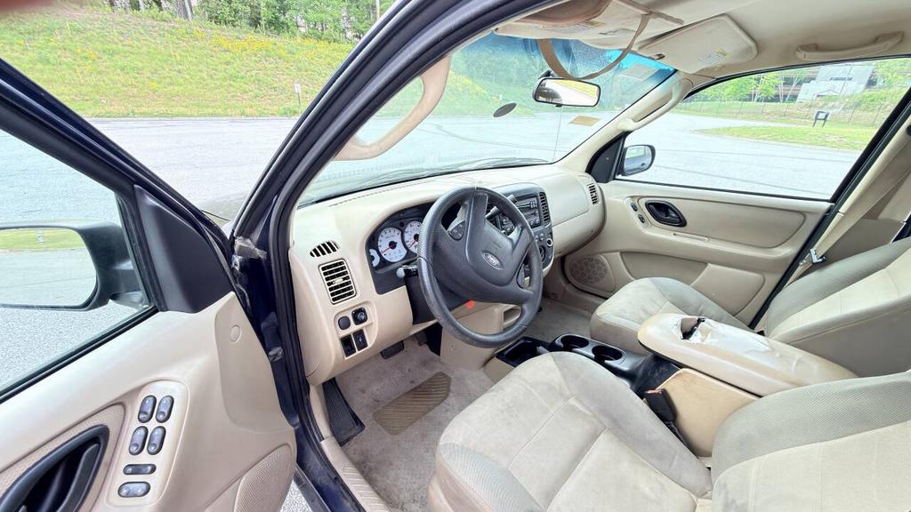 2004 Ford Escape - $2,500