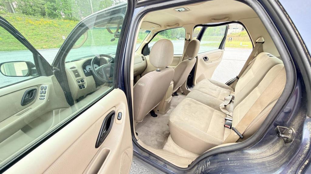 2004 Ford Escape - $2,500