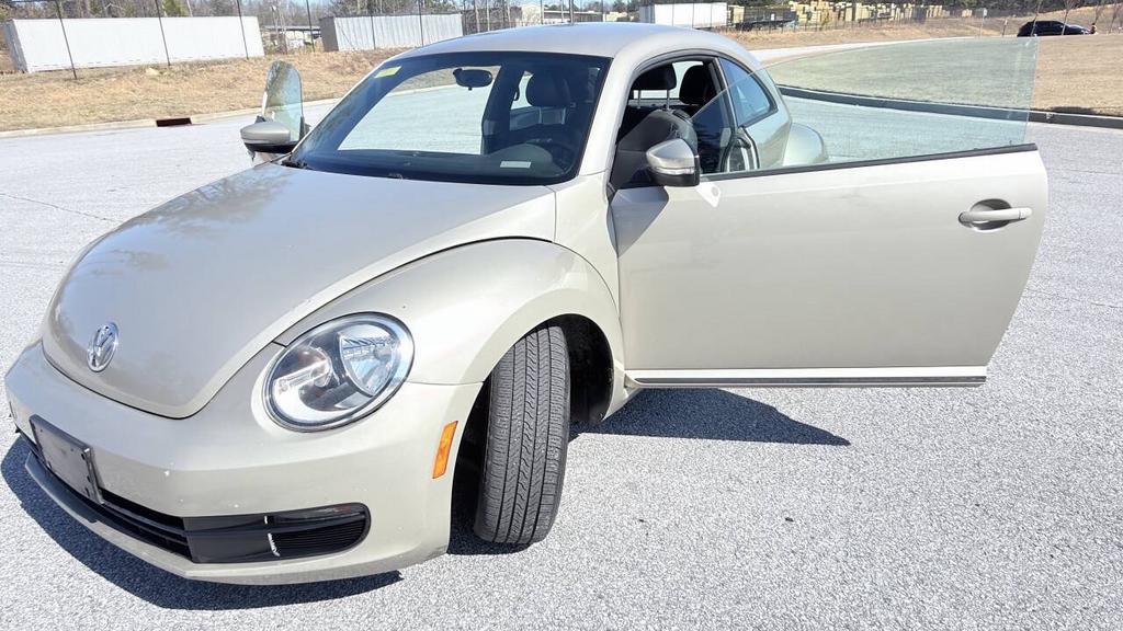 2013 Volkswagen Beetle - $4,850