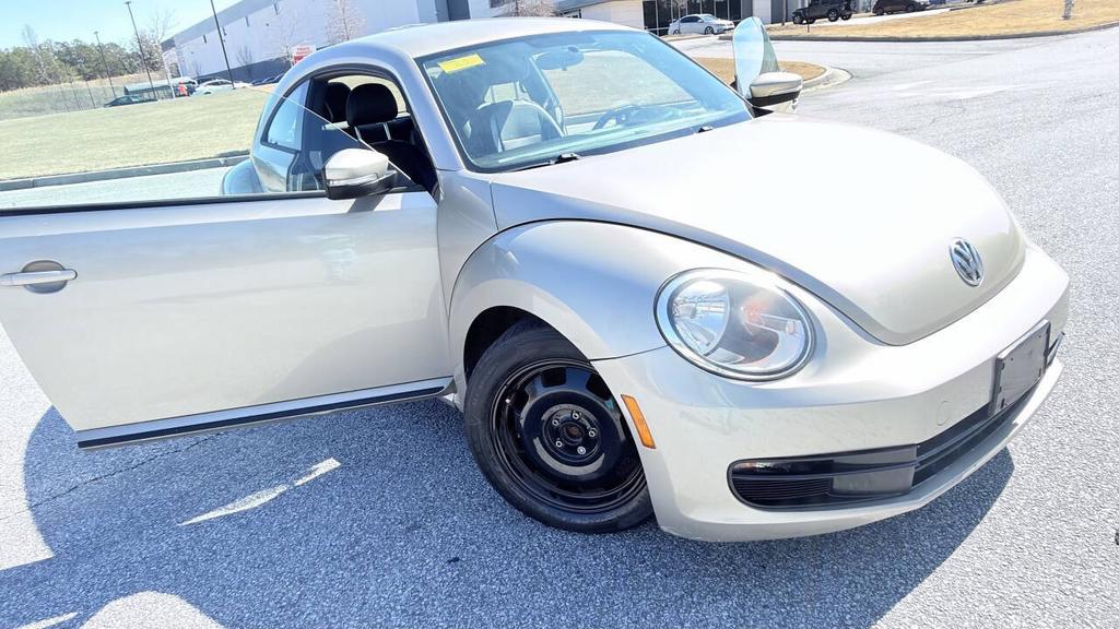 2013 Volkswagen Beetle - $4,850
