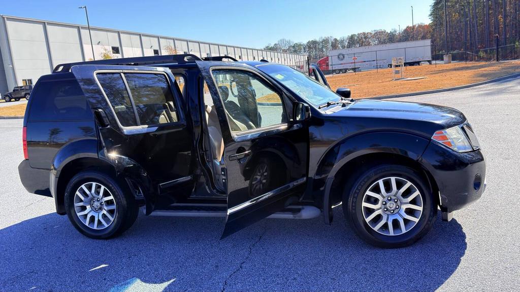 2010 Nissan Pathfinder - $4,900
