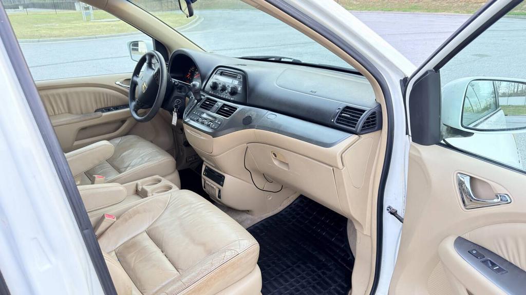 2005 Honda Odyssey - $4,900