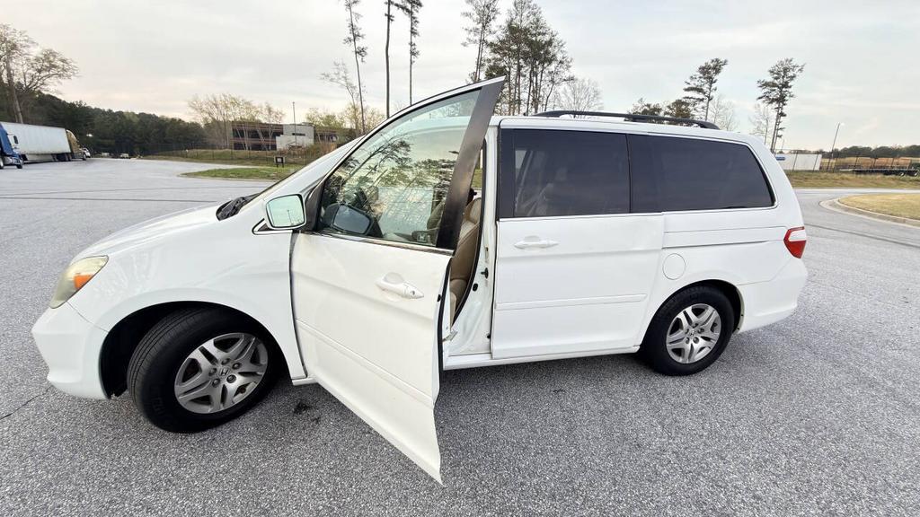 2005 Honda Odyssey - $4,900