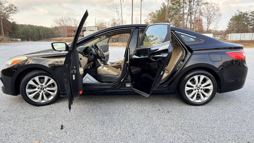 2014 Hyundai Azera - $5,500