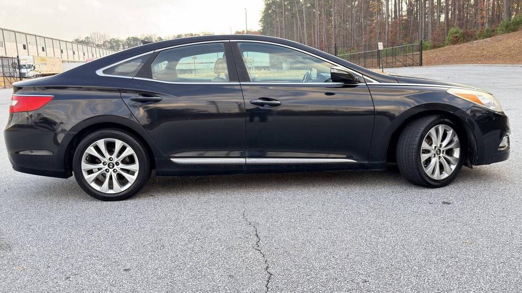 2014 Hyundai Azera - $5,500
