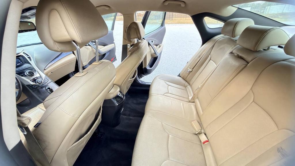 2014 Hyundai Azera - $5,500