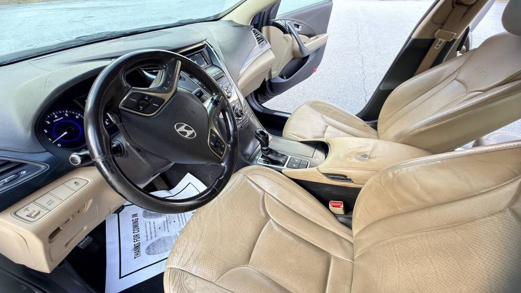 2014 Hyundai Azera - $5,500