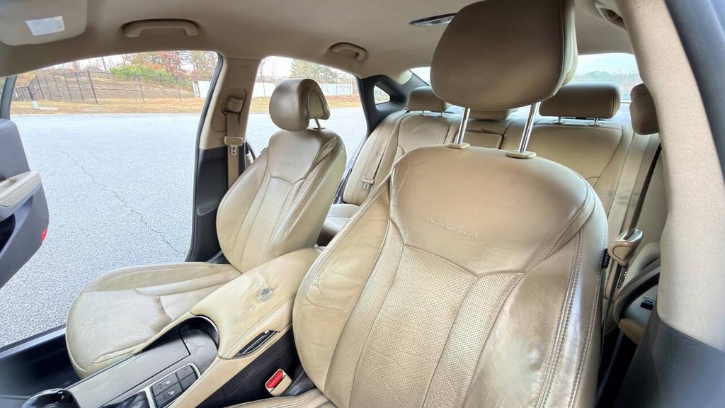 2014 Hyundai Azera - $5,500