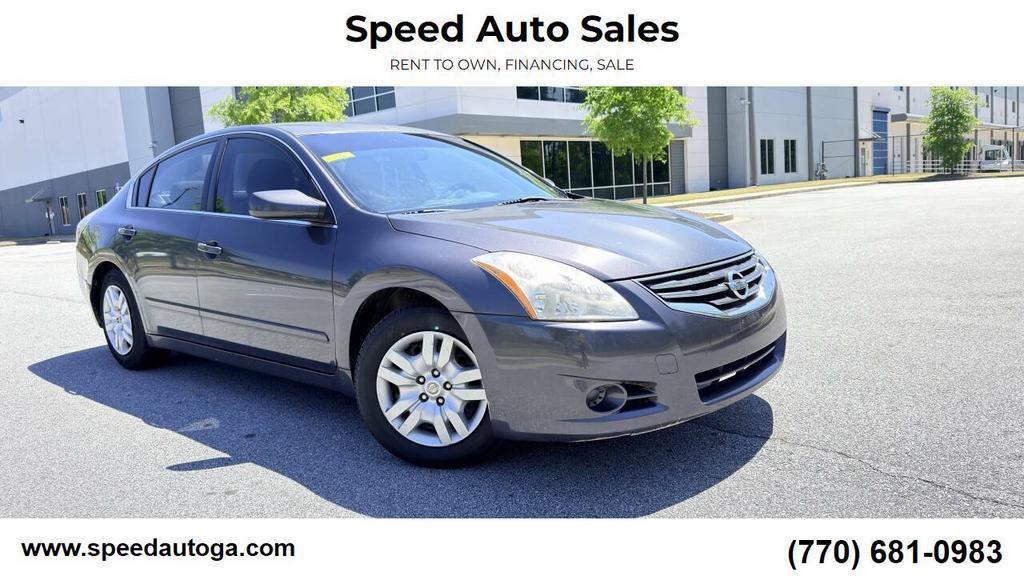 2010 Nissan Altima - $3,900