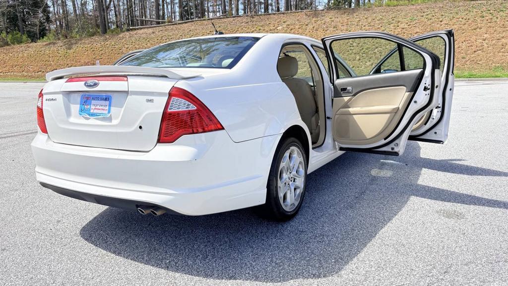 2010 Ford Fusion - $3,800