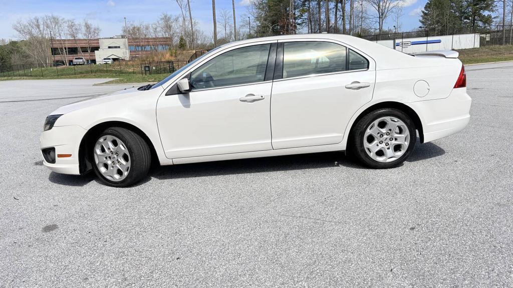 2010 Ford Fusion - $3,800