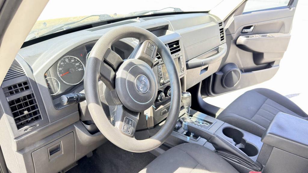 2012 Jeep Liberty - $3,900