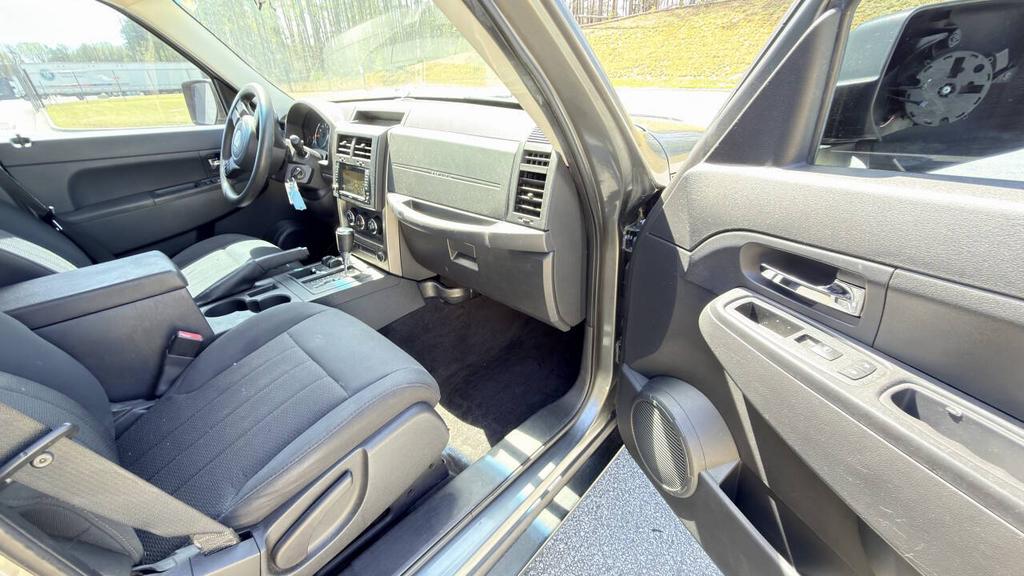 2012 Jeep Liberty - $3,900