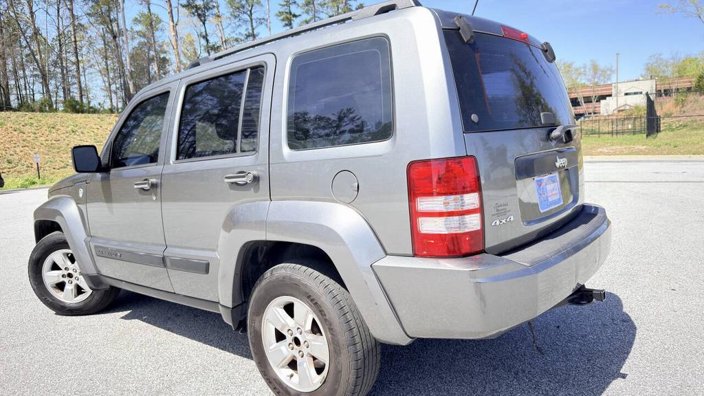 2012 Jeep Liberty - $3,900