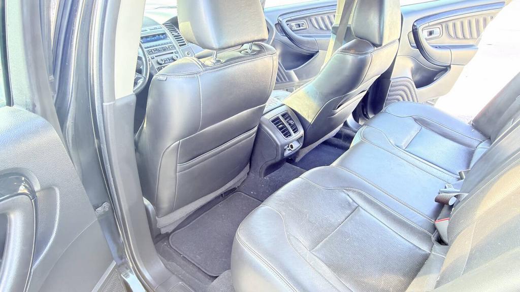 2011 Ford Taurus - $2,700