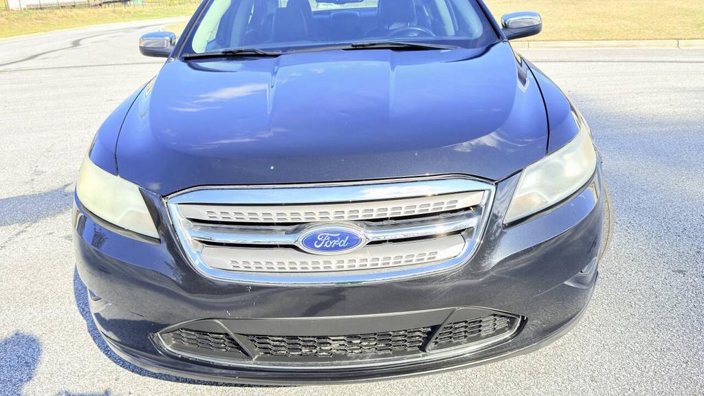 2011 Ford Taurus - $2,700