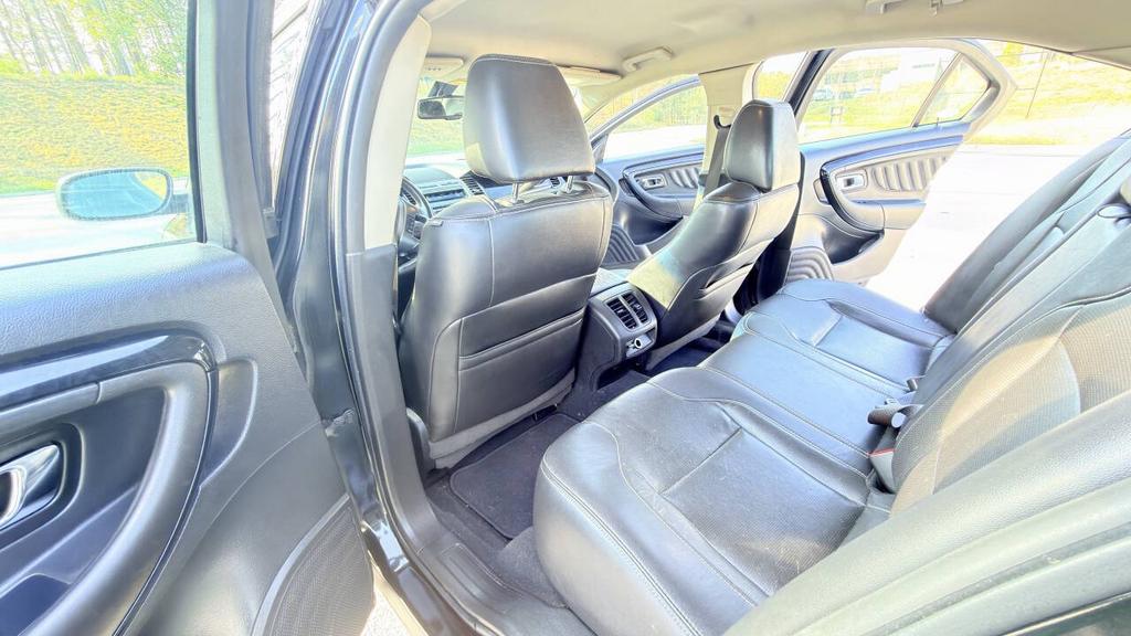 2011 Ford Taurus - $2,700