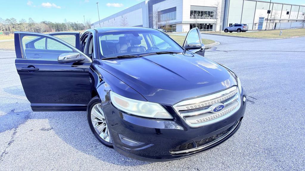 2011 Ford Taurus - $2,700