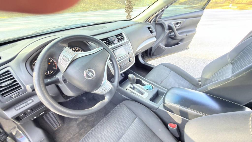2017 Nissan Altima - $5,900