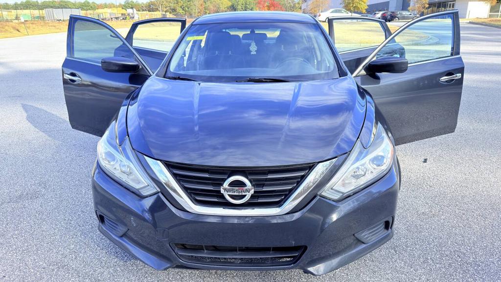 2017 Nissan Altima - $5,900