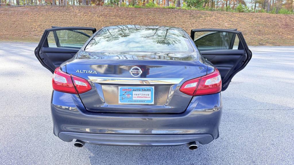 2017 Nissan Altima - $5,900