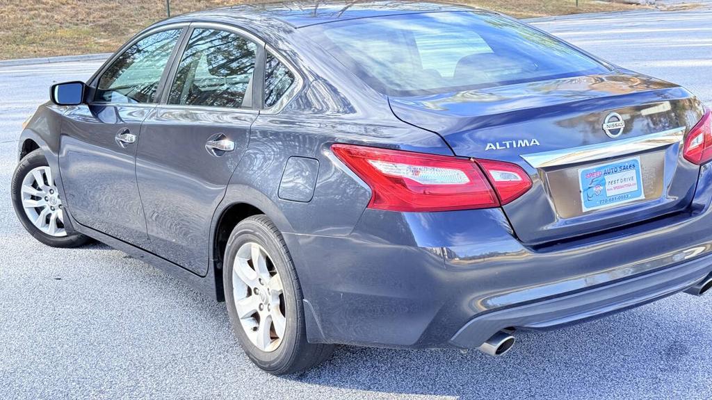 2017 Nissan Altima - $5,900