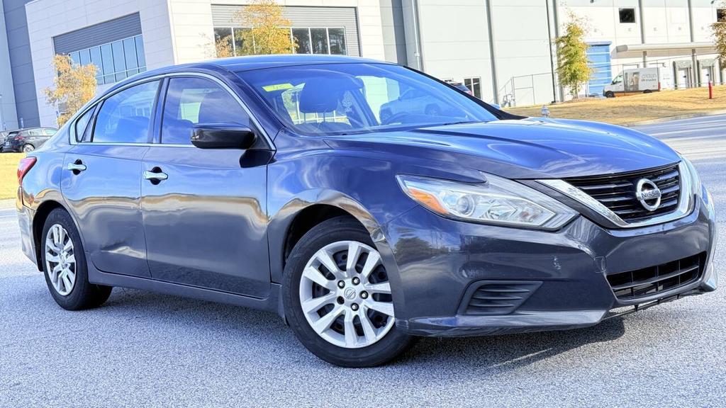 2017 Nissan Altima - $5,900