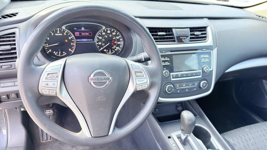 2017 Nissan Altima - $5,900