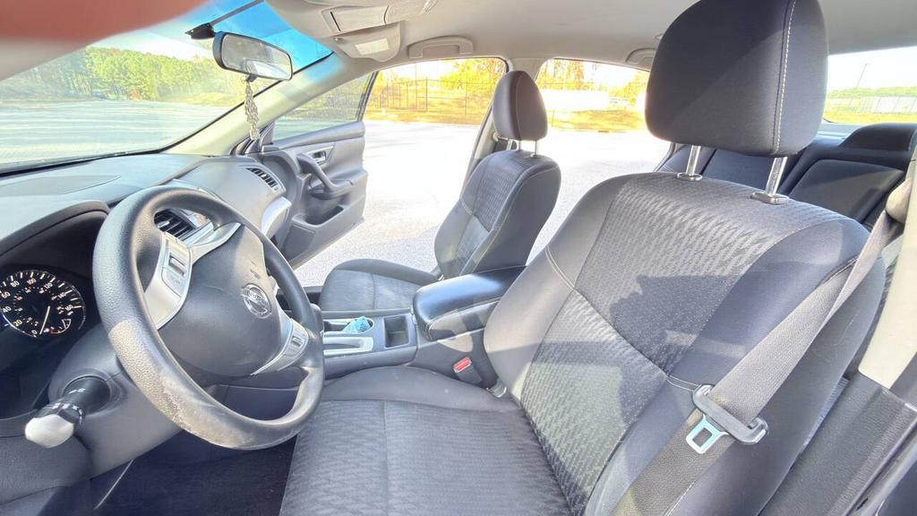 2017 Nissan Altima - $5,900