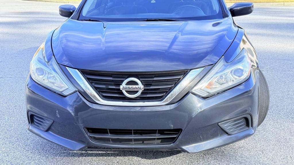 2017 Nissan Altima - $5,900