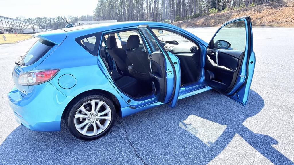 2010 MAZDA MAZDA3 - $4,850